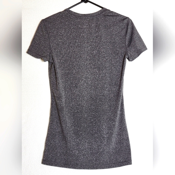 Adidas Climalite V-Neck Short Sleeve Size Small - Picture 2 of 3